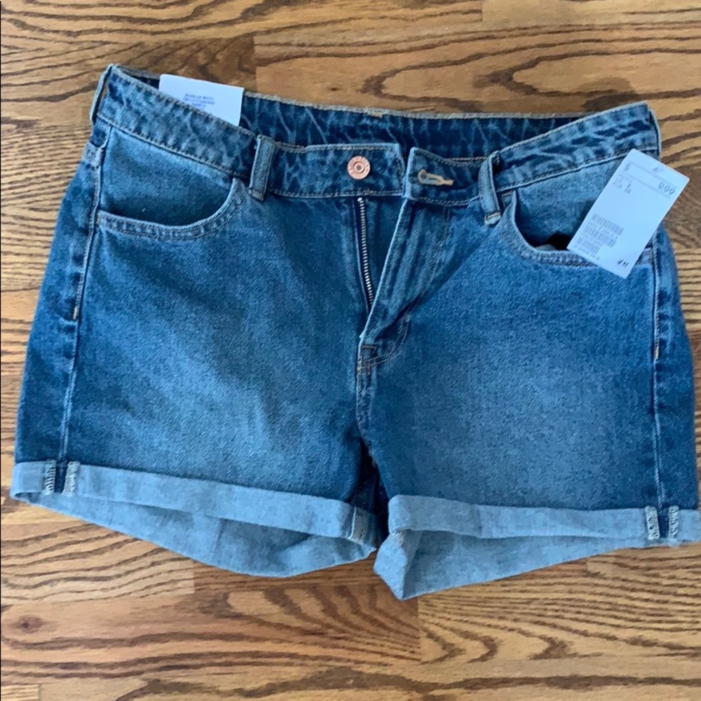 H&M regular waist shorts